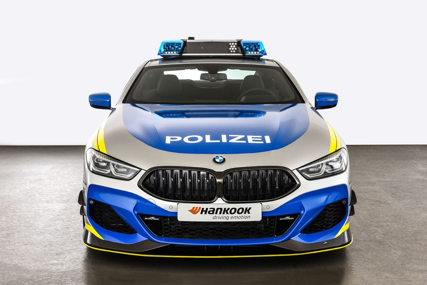 El BMW M850i se viste de coche de policía con AC Schnitzer