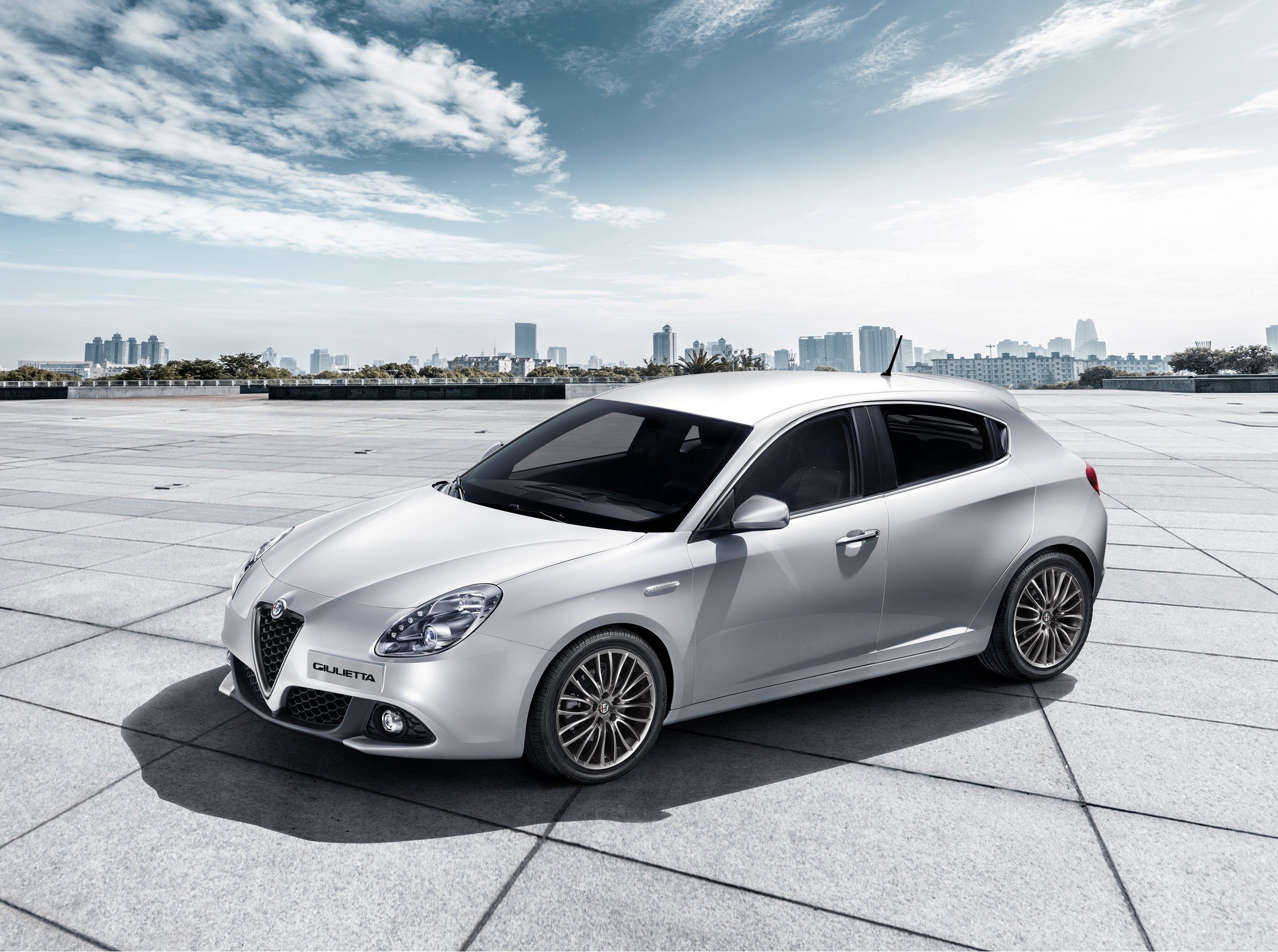 Review five-door hatchback Alfa Romeo Giulietta – Articles and news about  tuning