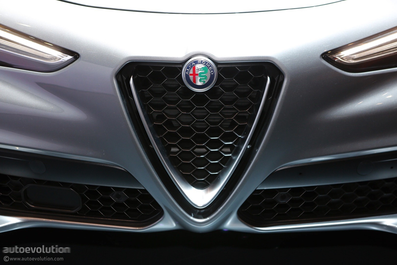 Alfa Romeo Stelvio Arrives In Geneva In Regular And Quadrifoglio Forms ...