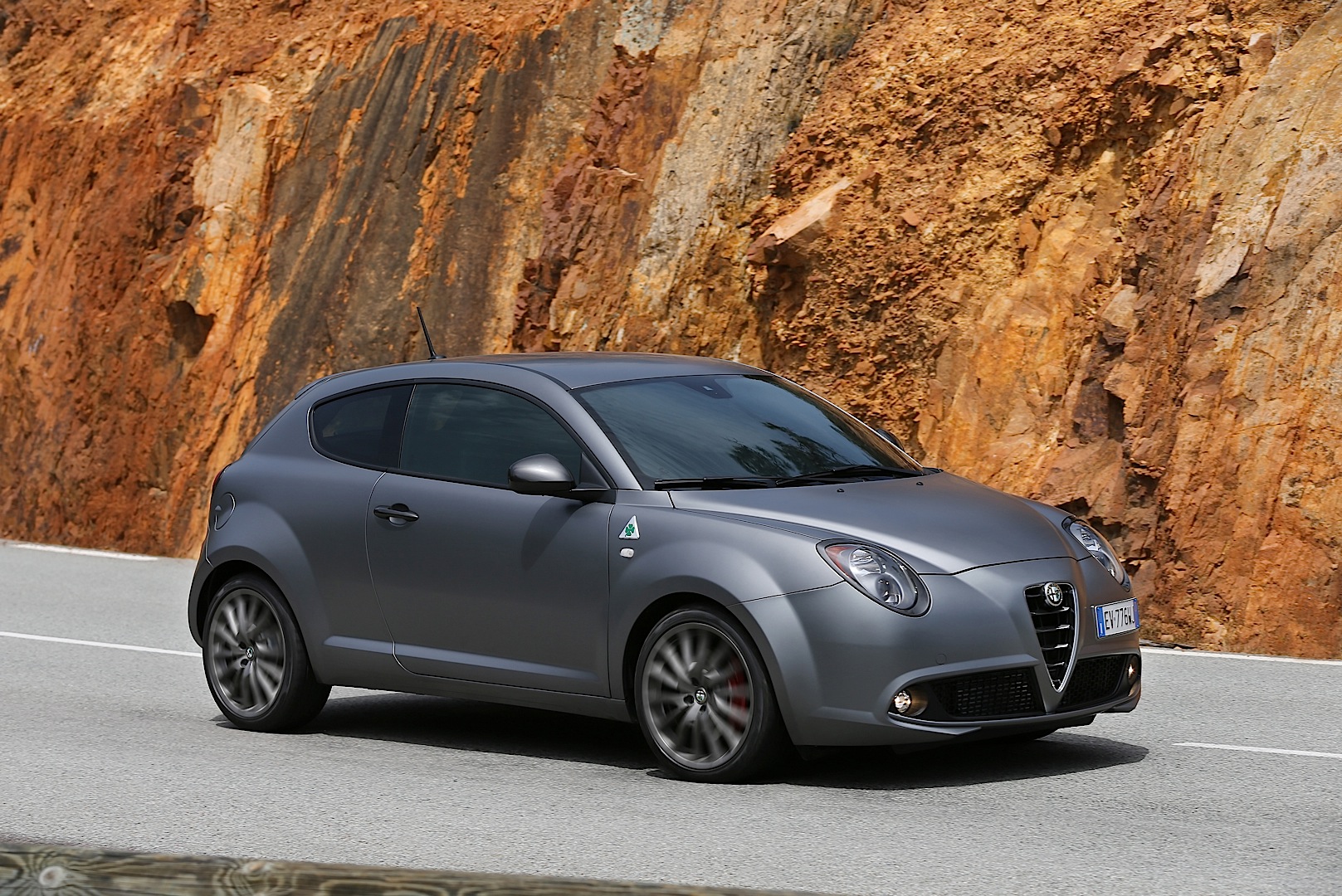 Cool Car For Young Drivers? The 170PS Alfa Romeo MiTO QV Review 