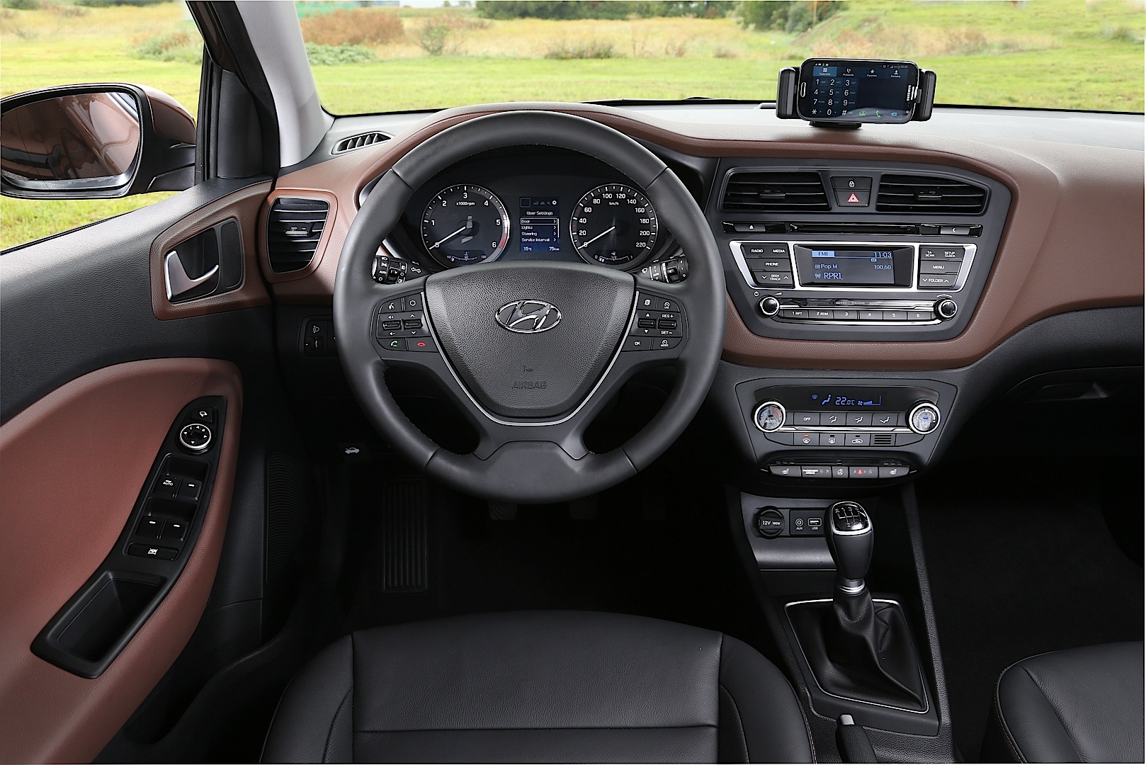 AllNew Hyundai i20 Interior Detailed autoevolution