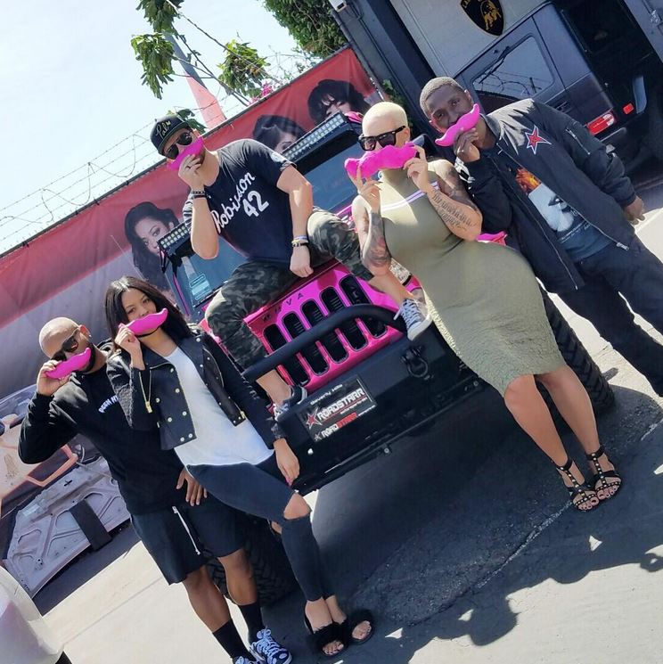 Amber Rose's Jeep Gets Chrome Pink Wrap Treatment - autoevolution