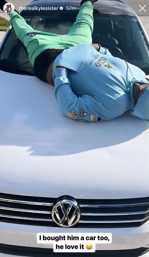 Ari Fletcher's New Bentley Flying Spur Was a Gift From Moneybagg Yo ...