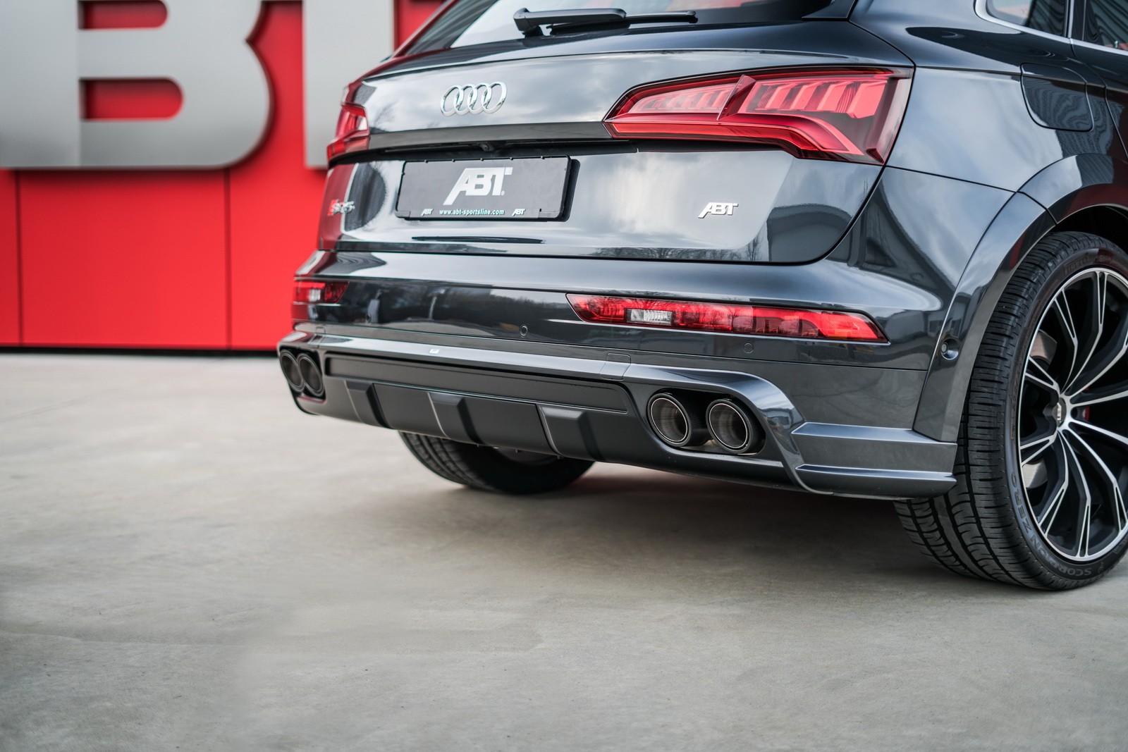 Audi SQ5 Tuning by ABT Includes Widebody Kit and 425 HP autoevolution