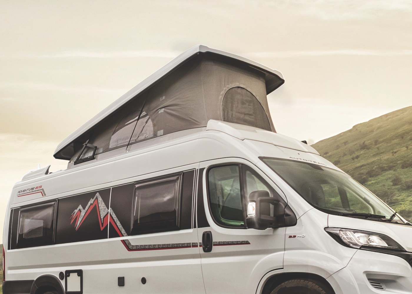Array Horen van Lotsbestemming Auto Trail's Affordable 2021 Adventure 55 Camper Van Is Looking for a Home  - autoevolution