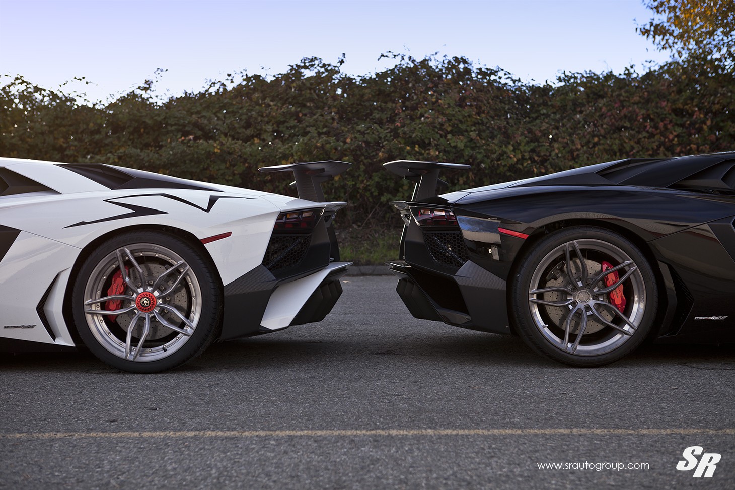 Back-to-Back Lamborghini Aventador SV Twins Sport PUR ...