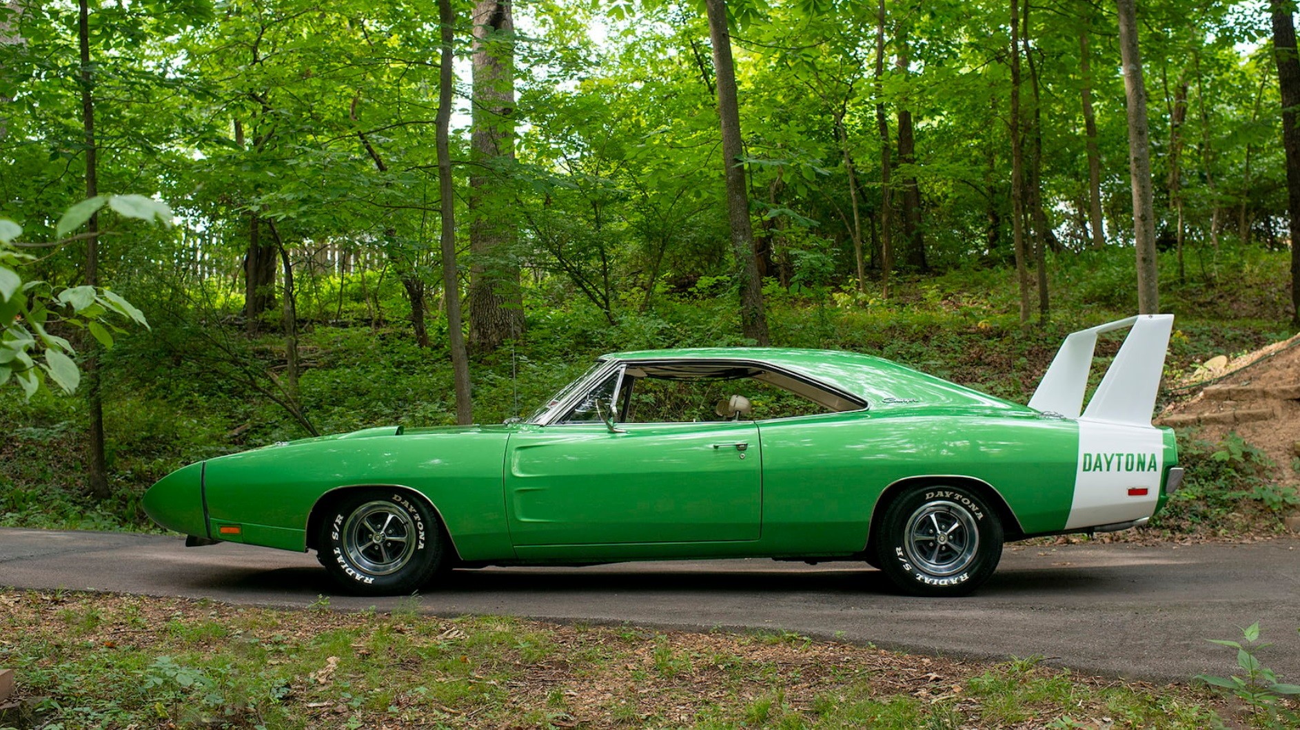 Beautifully Restored, One-Owner 1969 Dodge Charger Daytona Sells for  $418,000 - autoevolution