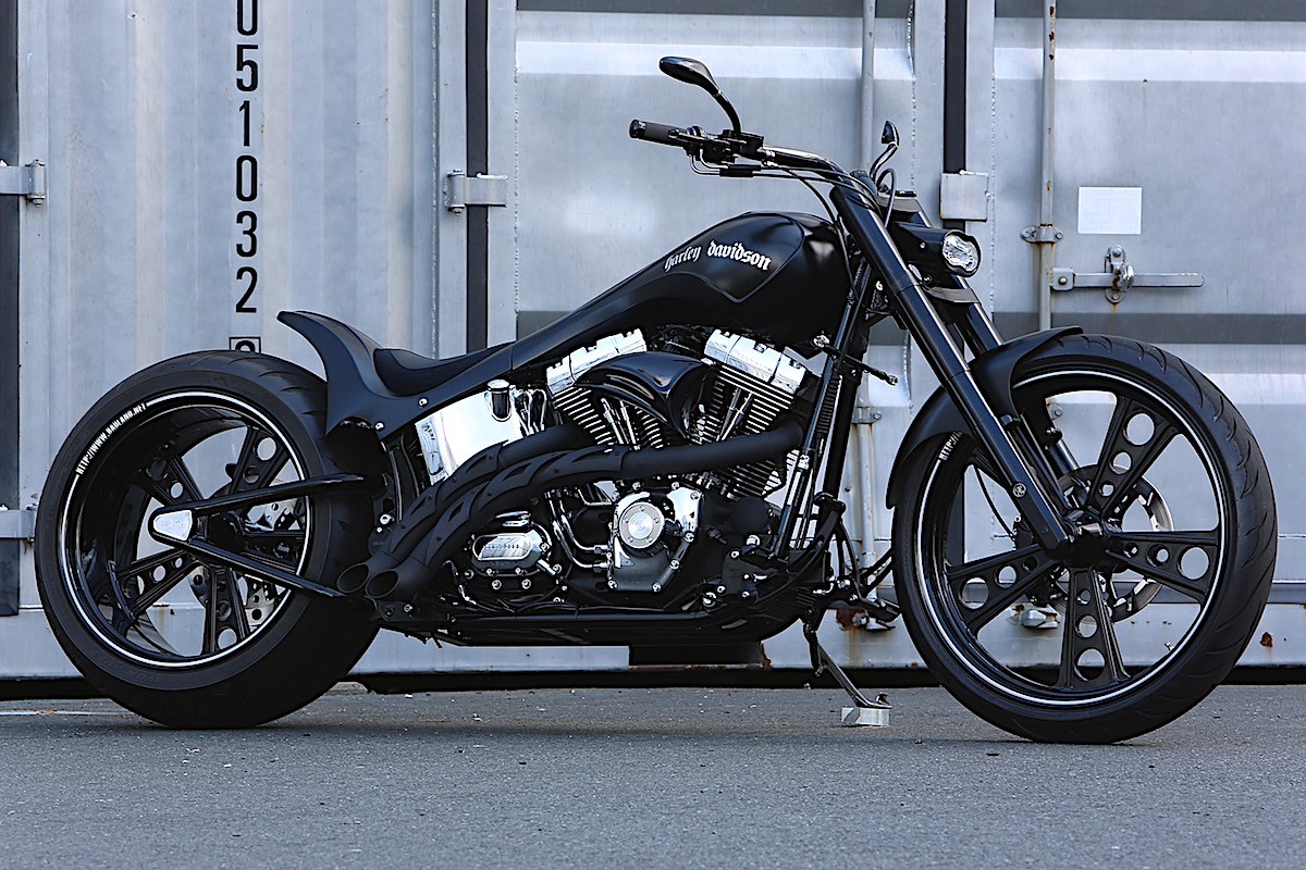 Black and Chrome Harley-Davidson Naga Is the Custom Build You’ll ...