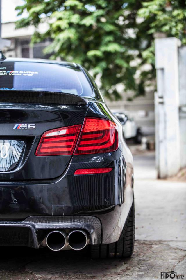Black BMW F10 M5 Sits Tight on PUR Wheels autoevolution