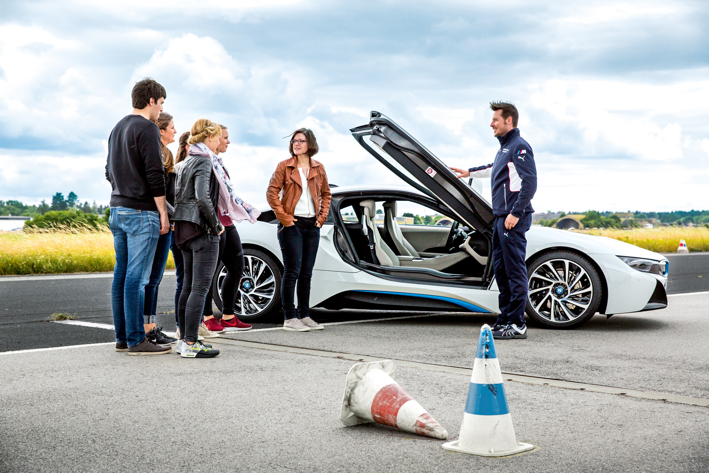 What it's like to drive a 2019 BMW i8 to an elementary school career day