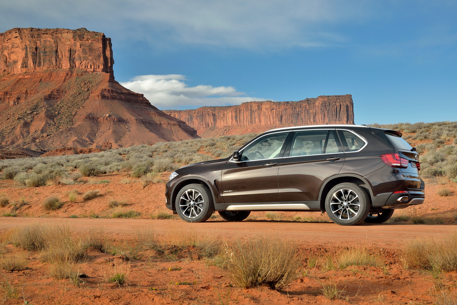 2014 BMW F15 X5 Officially Unveiled - autoevolution