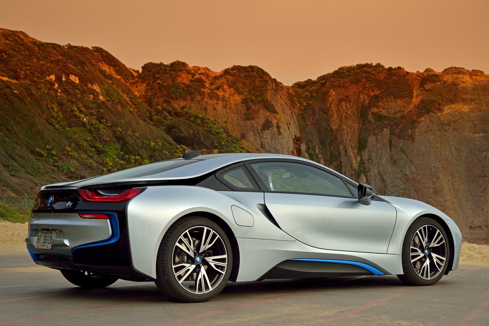 BMW i8 Final Specs Revealed, Deliveries to Start in June - autoevolution