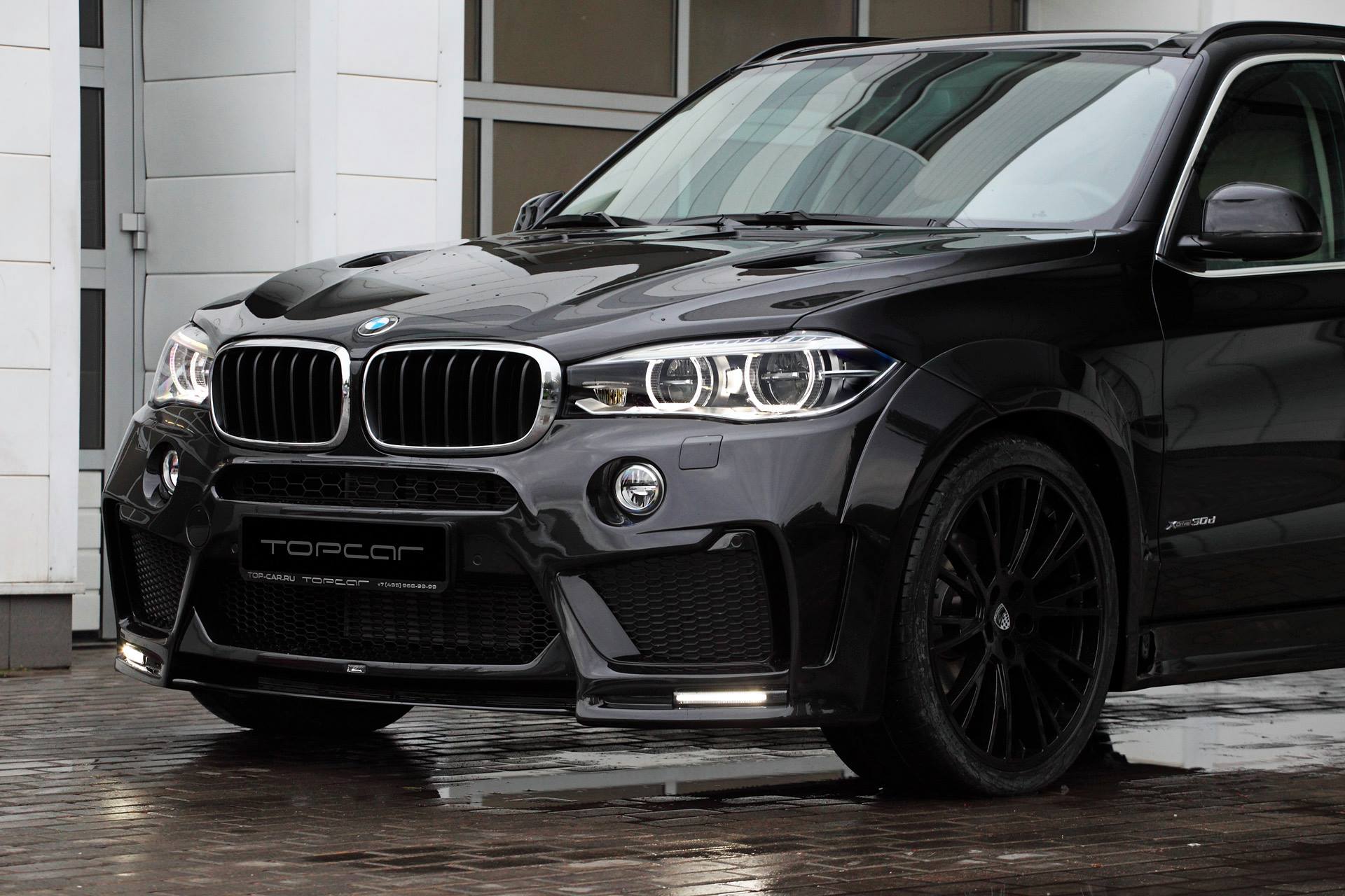 BMW X5 with Lumma CLR RS Looks Sinister in Black 