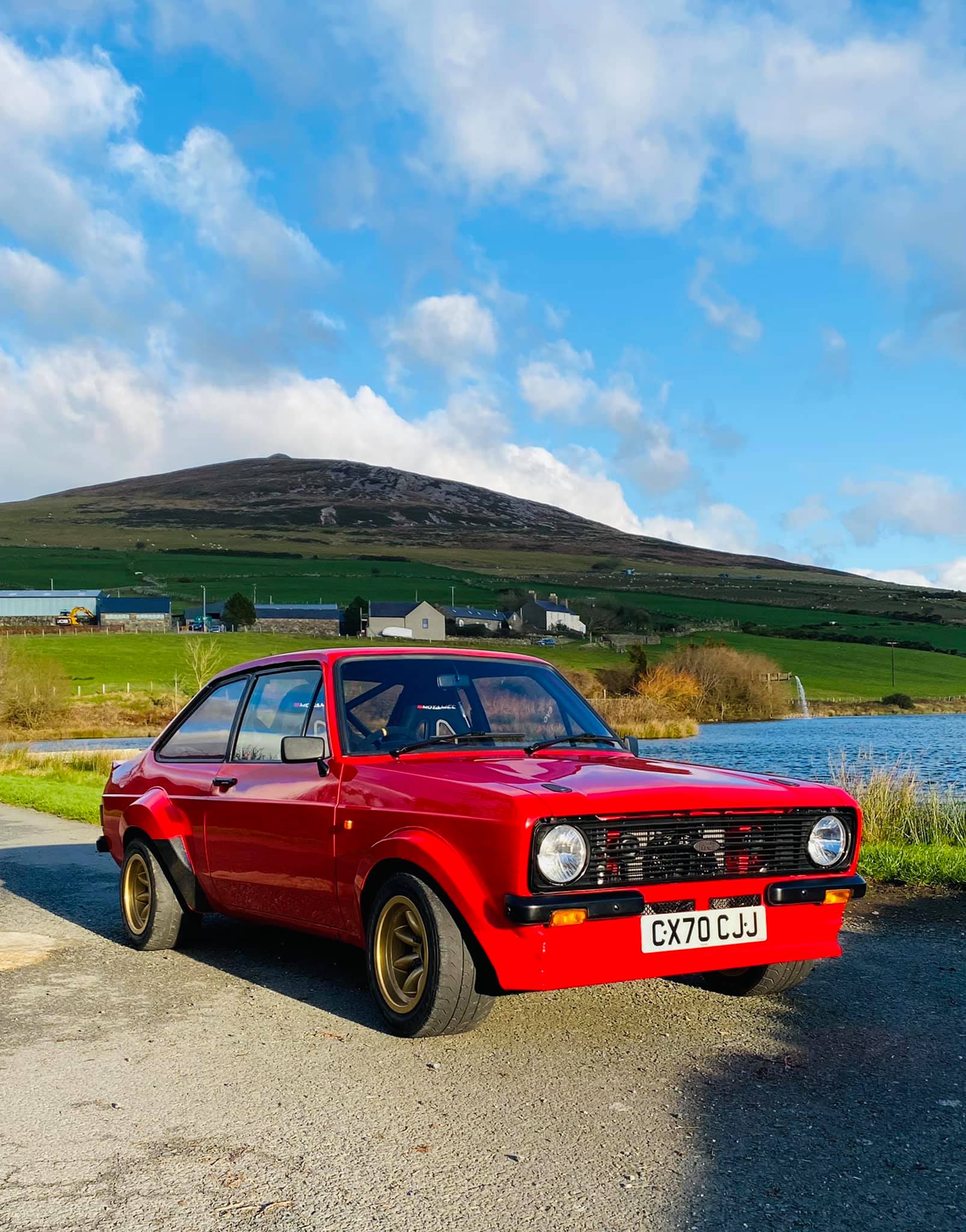 Brand-New 2021 Ford Escort Mk2 Begs to Be Driven Hard - autoevolution