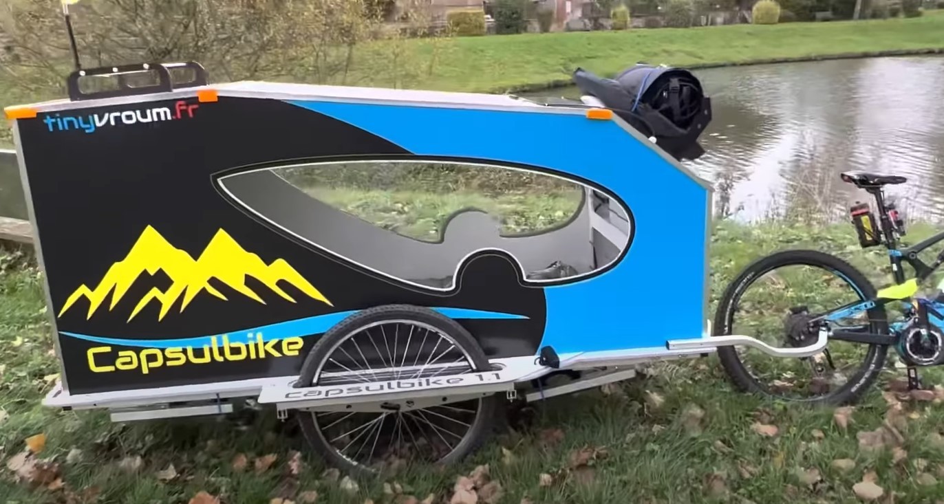 Micro Camper That Doubles as a Bike, And Triples as a Boat #cool #boat  #gadgets #coolboatgadgets This micro electric camper can turn…