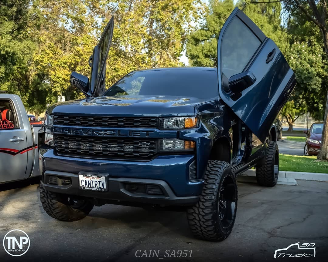 2023 Chevy Silverado Butterfly Doors Performance