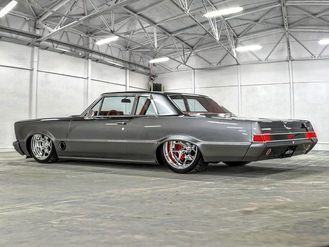 Classic Pontiac GTO Gets (Some) Imagined Restomod Goals, Feels Happy to Be Slammed...
