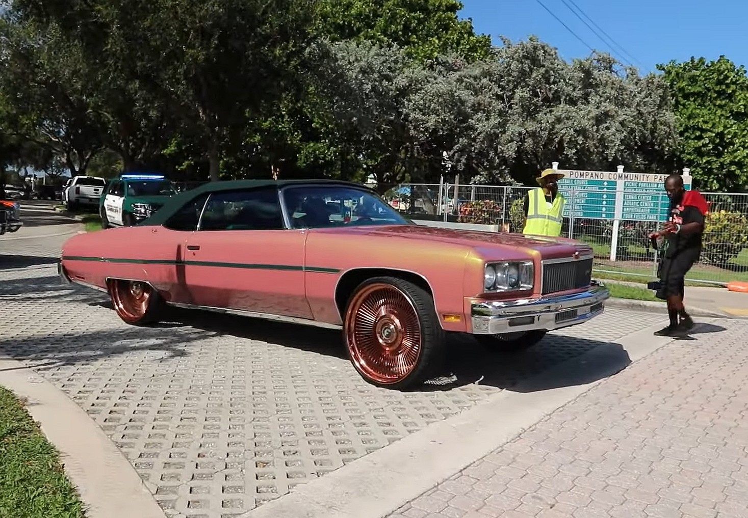 Color-Shifting 1975 Chevrolet Caprice Is a Proper Donk on 26-Inch Wheels.