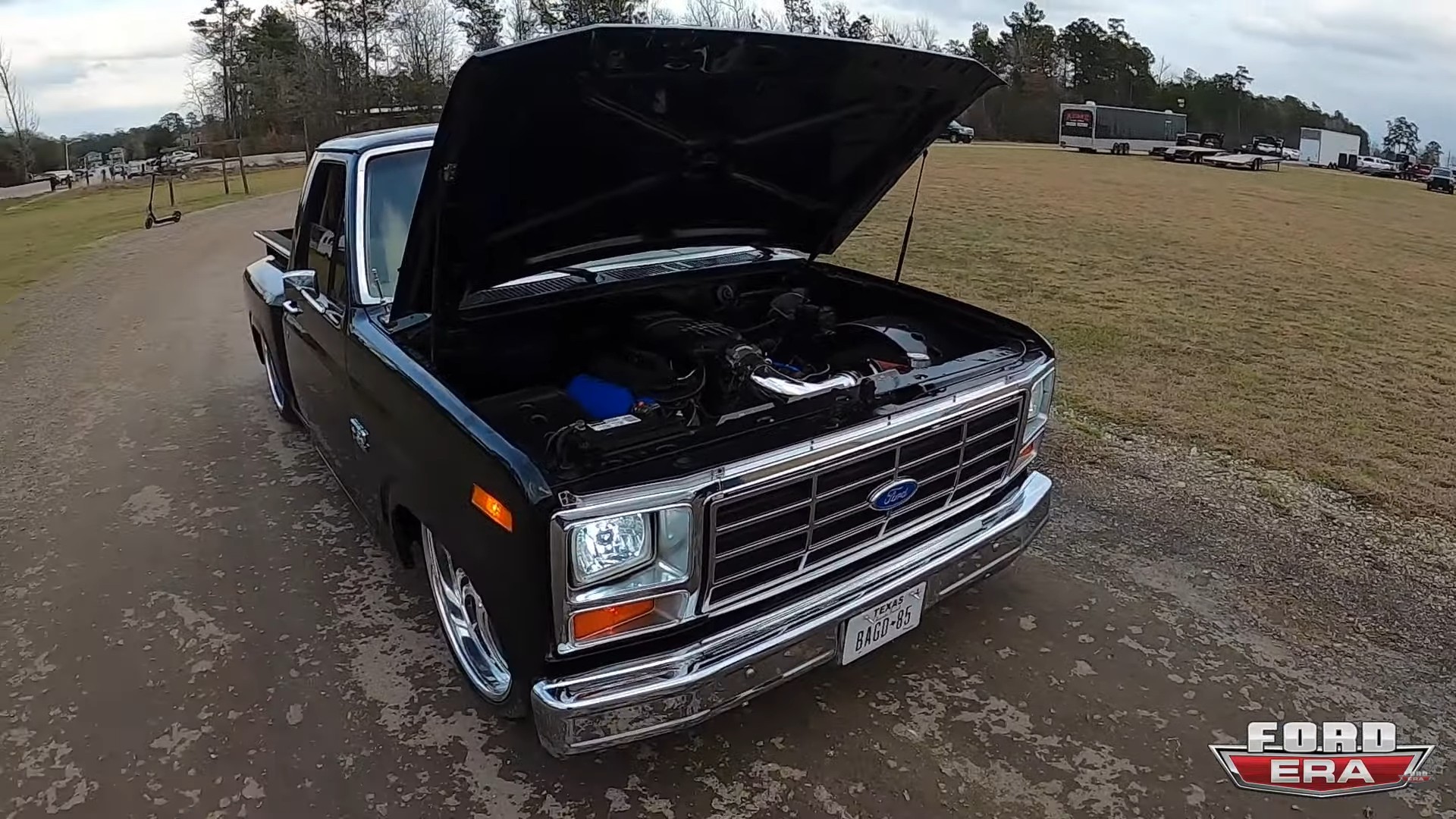 Coyote-Swapped, Bagged 1985 Ford F-150 Stepside Is a Bullnose With Attitude on 24s - autoevolution