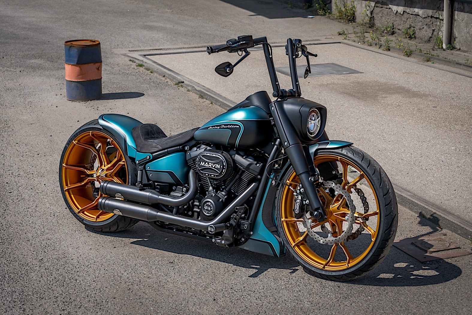 Harley-Davidson Softail – Blaues Bayern-Wunder - CUSTOMBIKE