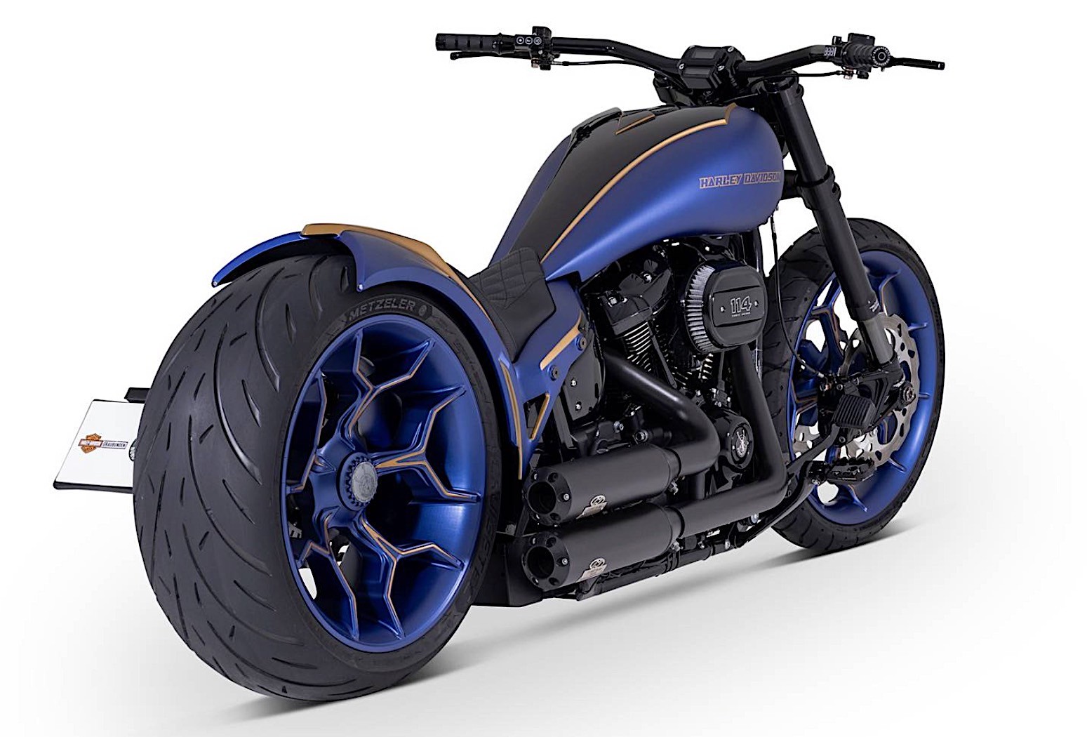 Customized Harley-Davidson motorcycles with Revolution engine by Thunderbike