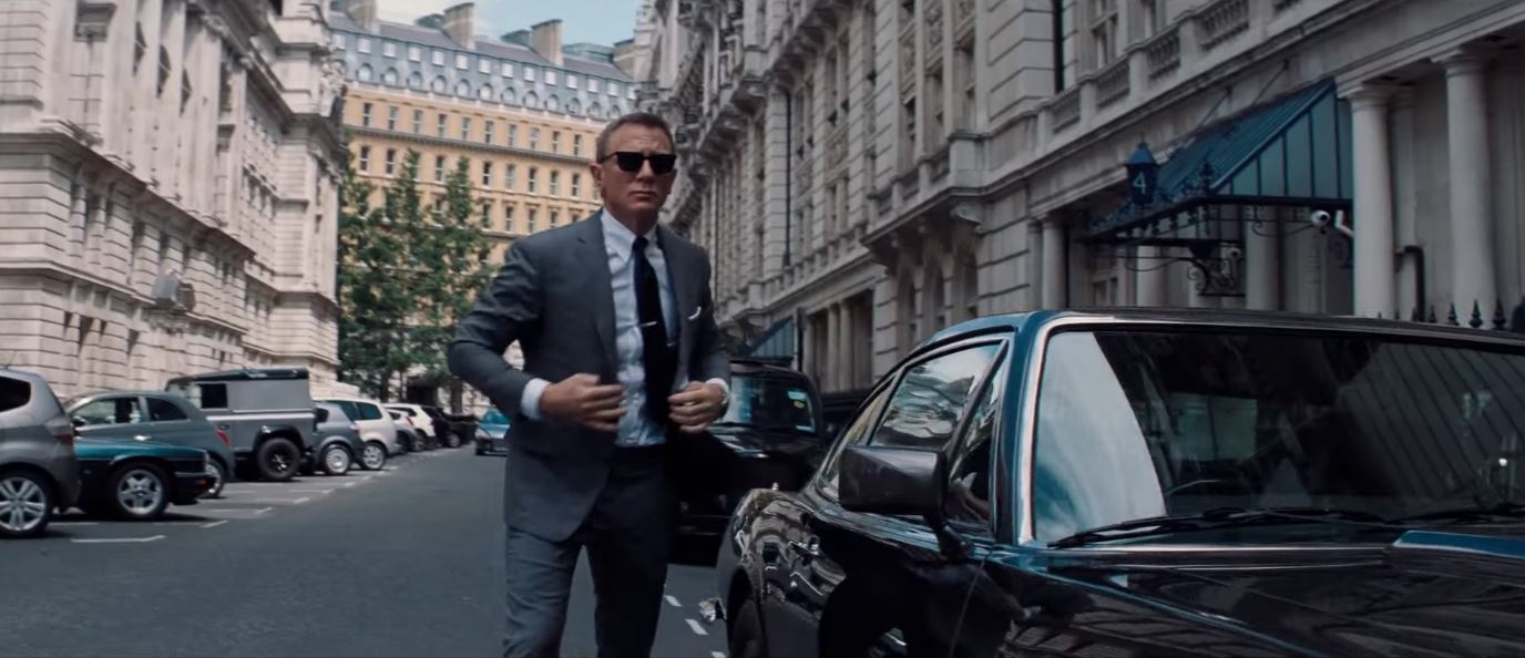 Daniel Craig Doesn’t Drive the Aston Martin DB5 in No Time to Die ...