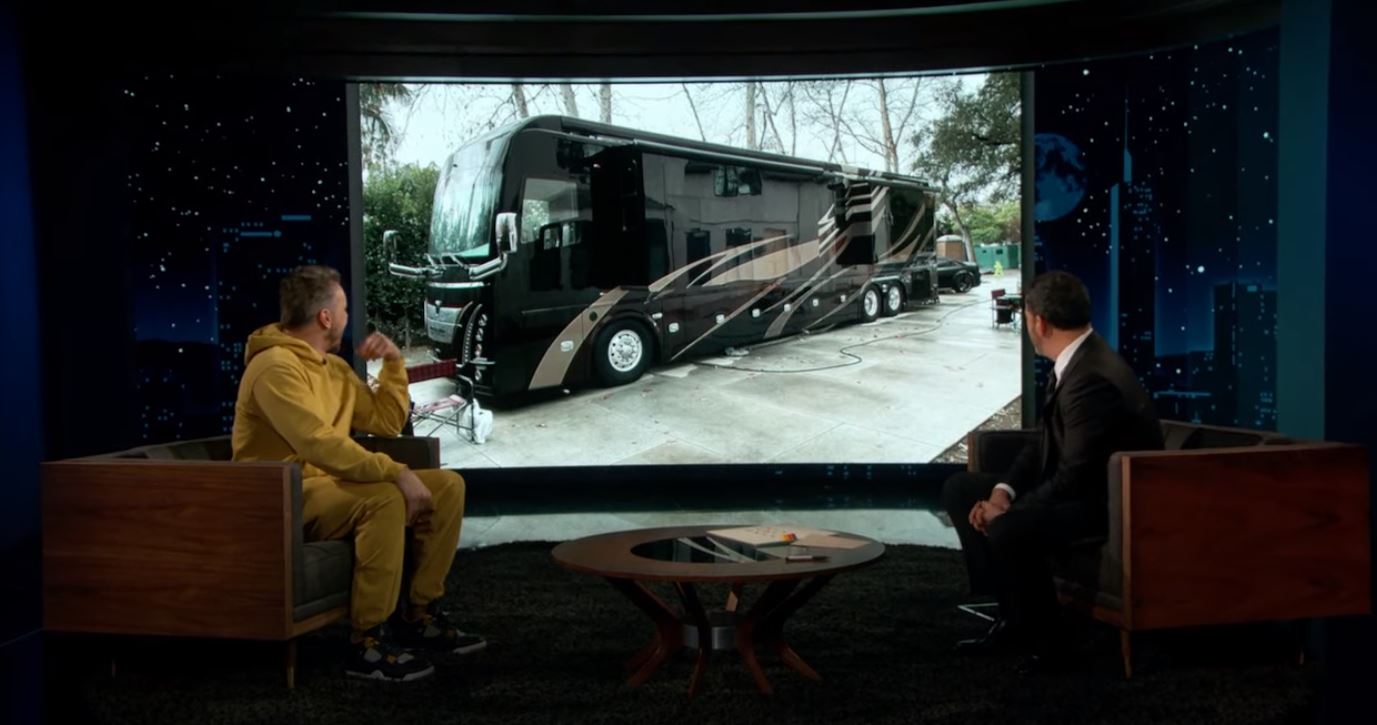 Dax Shepard Talks About His Perfect Motorhome That He S Never Taken Out Autoevolution