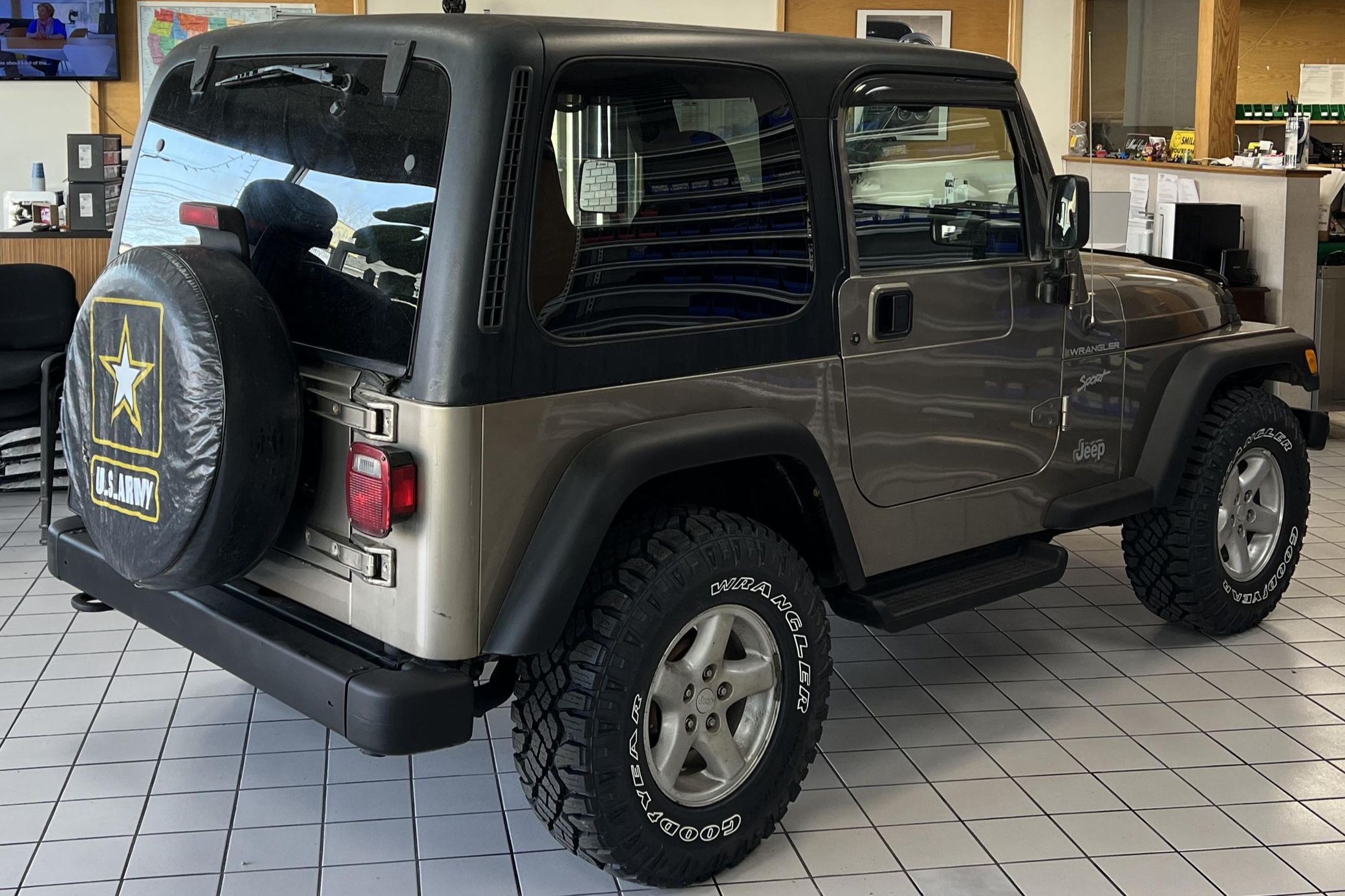 Delectable-Looking 2002 Jeep Wrangler Sport Has Us Putting Off Our 392  Rubicon Order - autoevolution