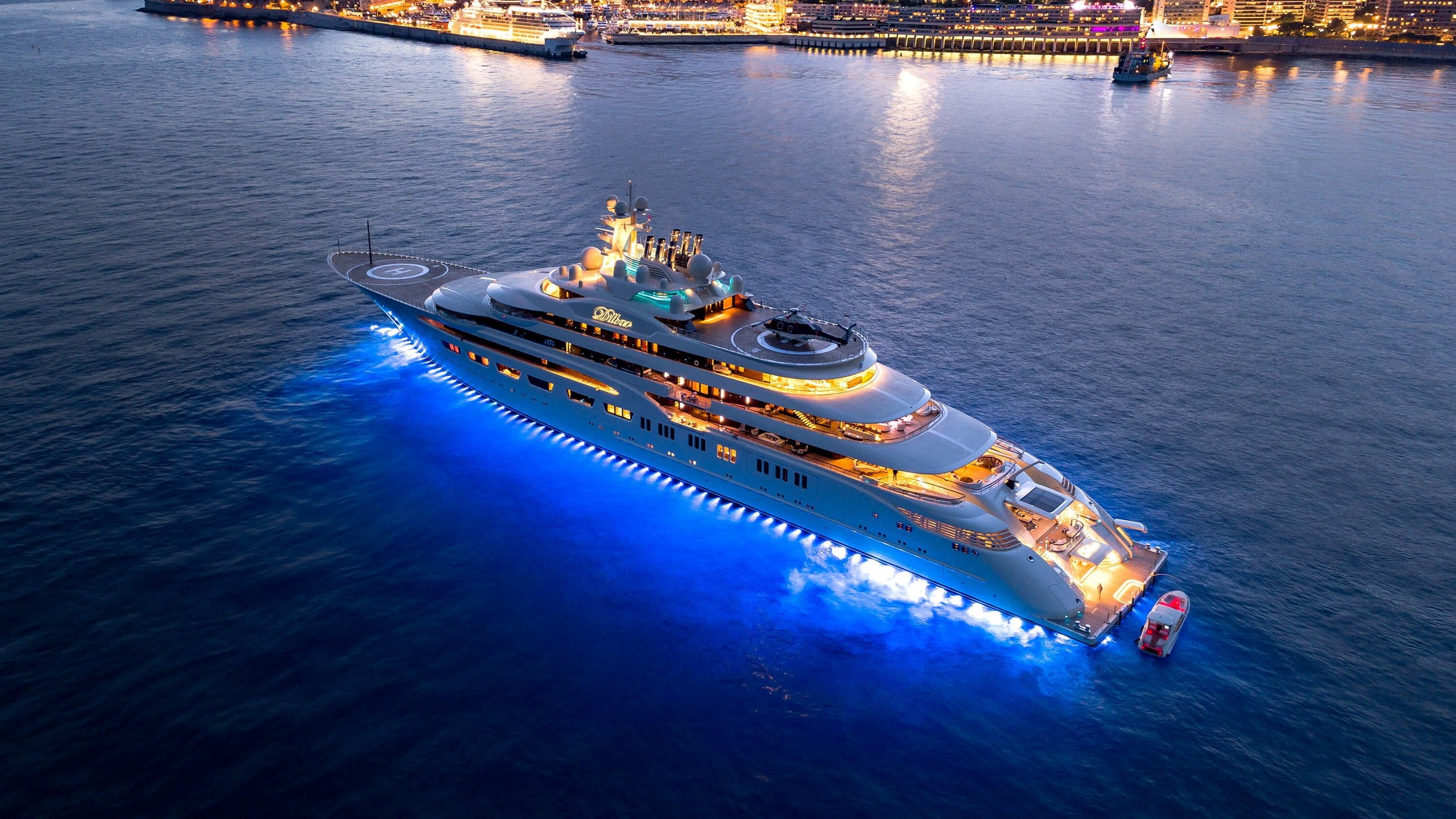 world's largest motor yacht