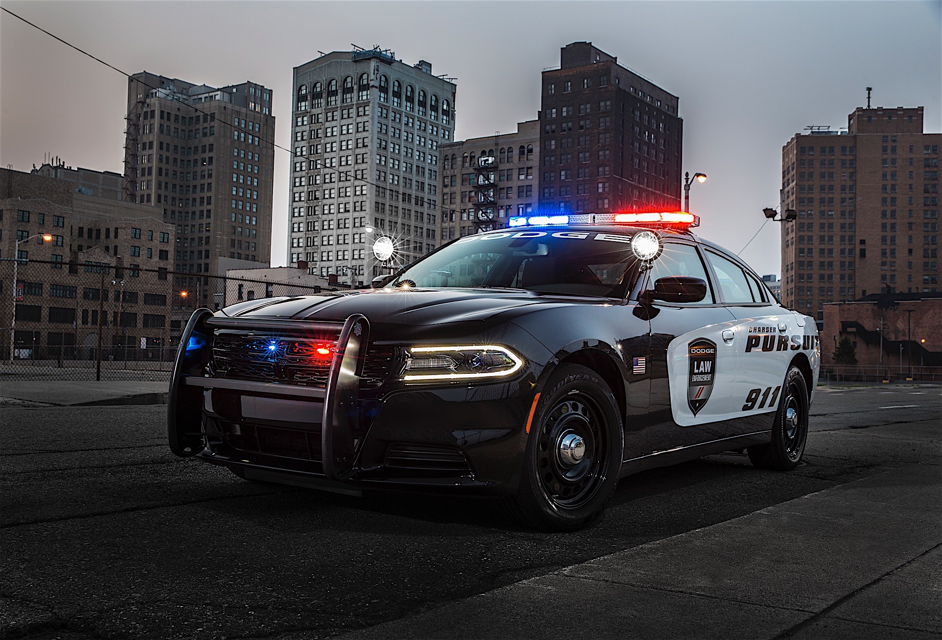 Dodge Updates 2017 Charger Pursuit With Complimentary Officer