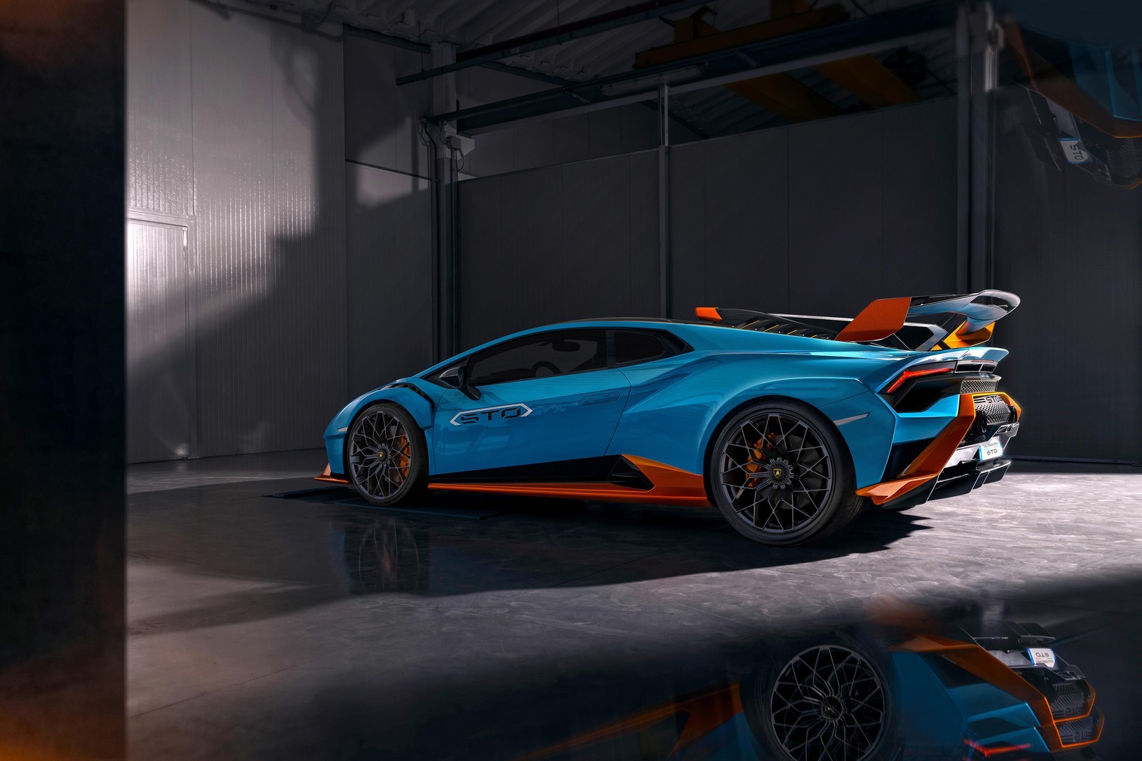 Don't Spend $328K Before Hooning the Lambo Huracan STO in Rocket League  First - autoevolution