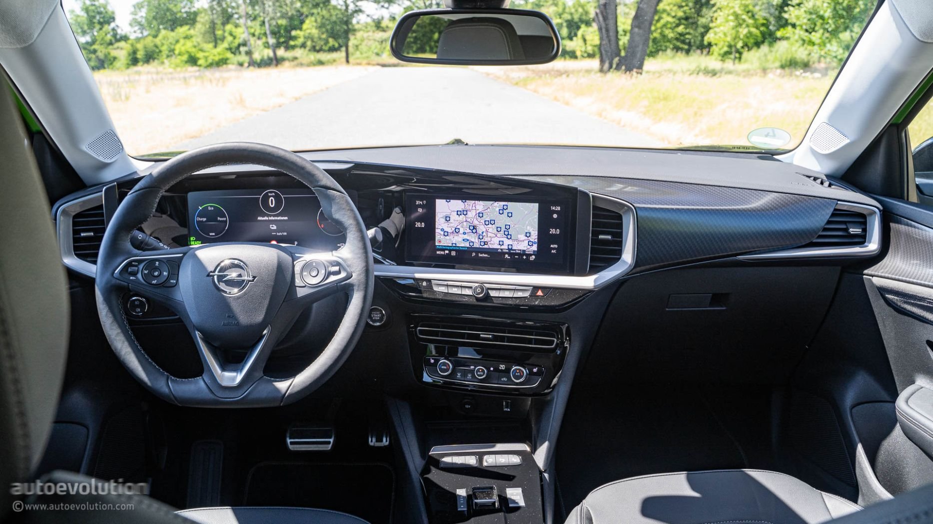 Driven: 2022 Opel Mokka-E – Electric Chic for Everyday Life - autoevolution