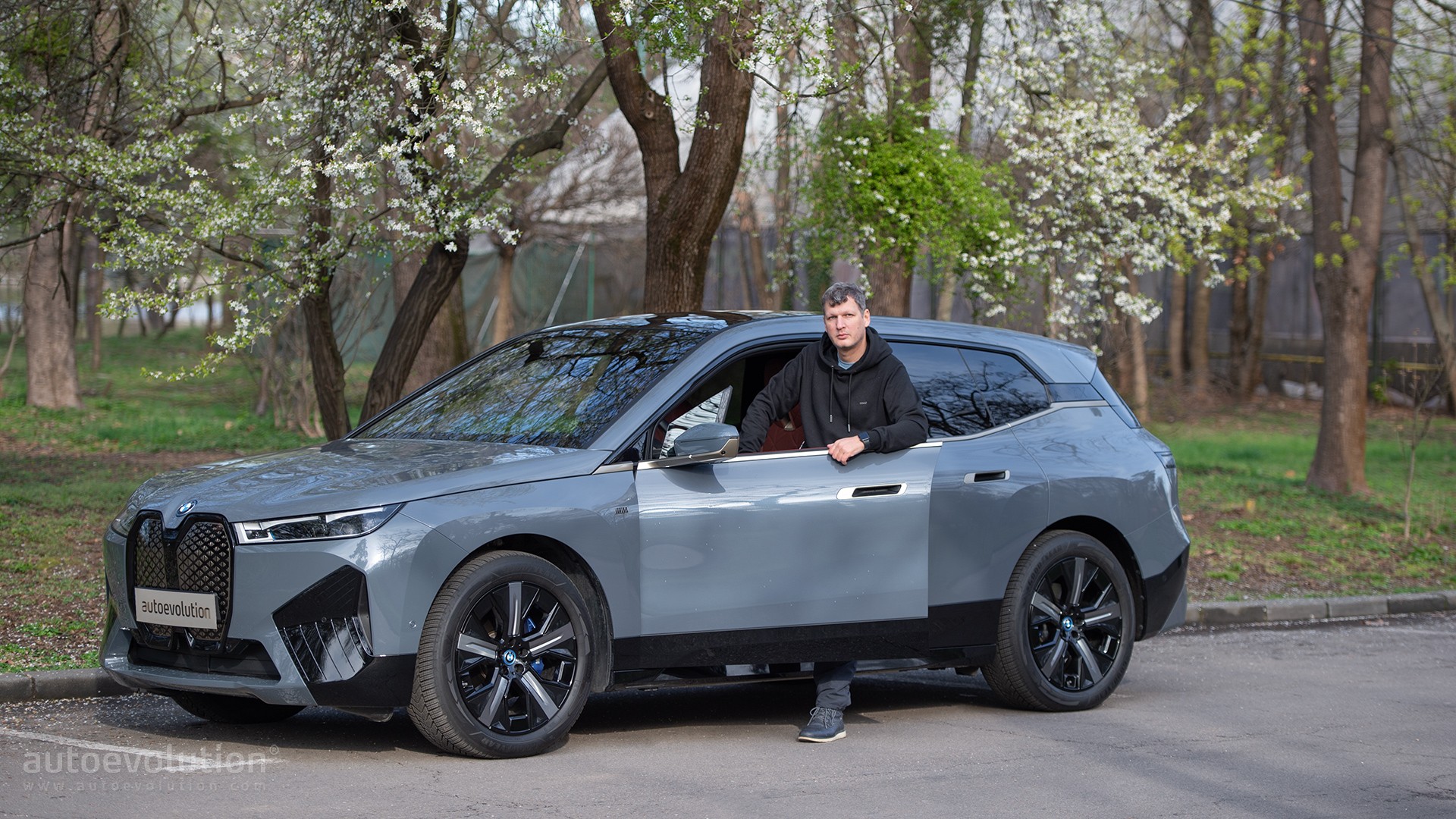 BMW's Electric iX Does Lots Of Things Right Even With That Face