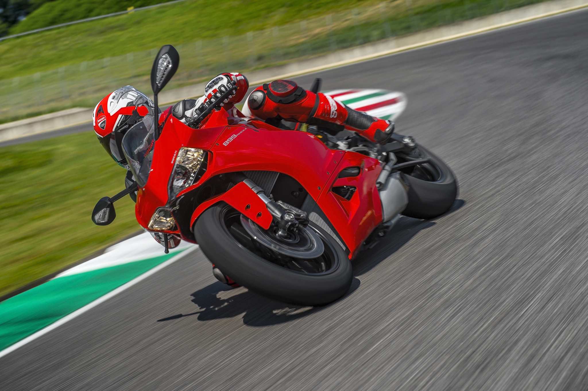 Ducati 899 Panigale Revealed in Frankfurt - autoevolution