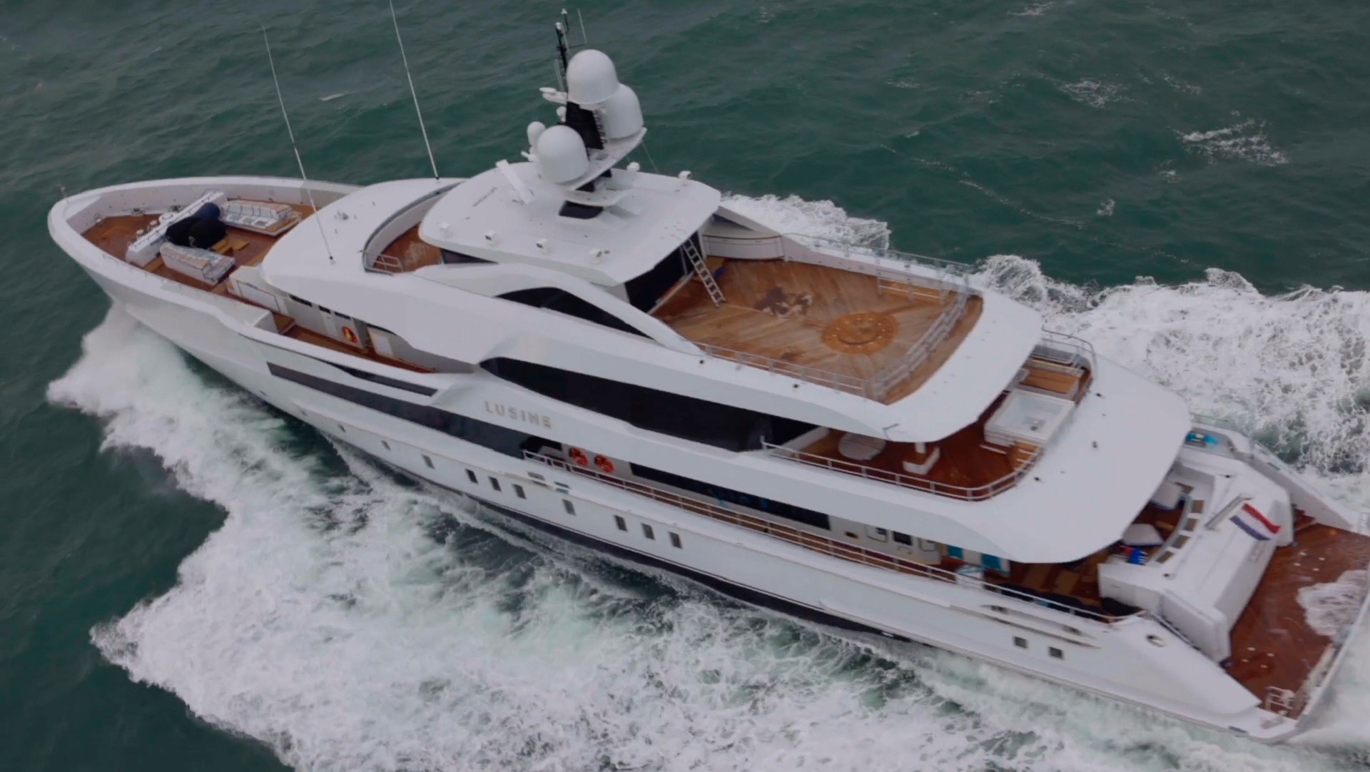 who owns lusine yacht
