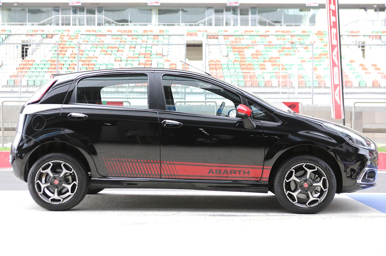 2015 Fiat Abarth Punto Launches in India with 145 HP Turbo-4 – Photo  Gallery - autoevolution