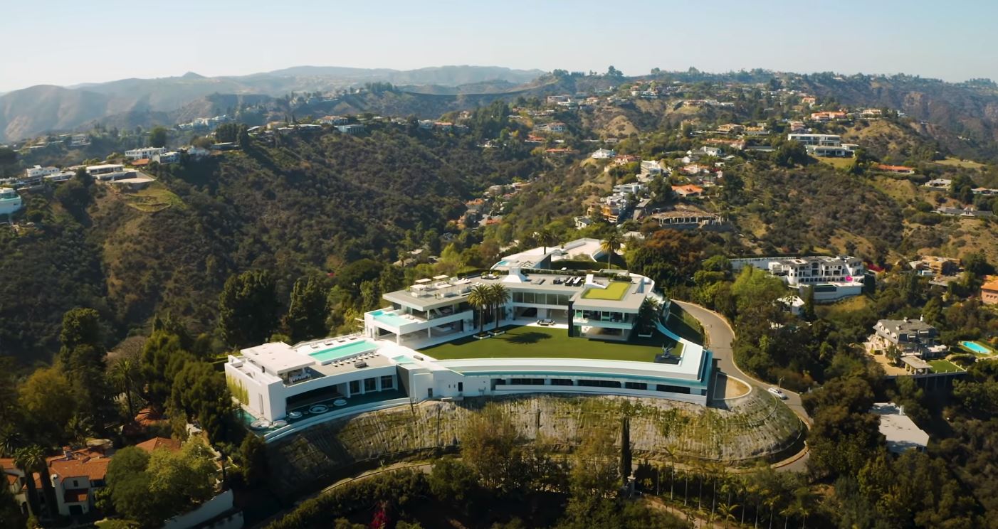 Deeply 'discounted' $295-million California mega mansion heads for