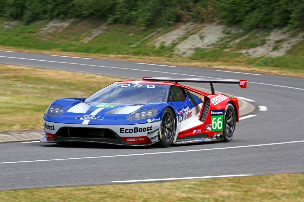 Ford gt 24 hours le mans #10