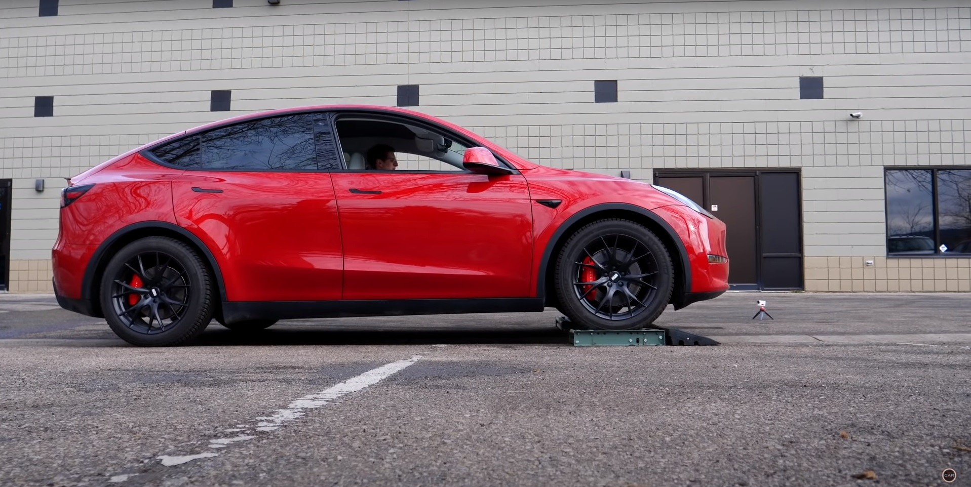 Ford Mustang MachE vs. Tesla Model Y, the AWD Test Edition autoevolution