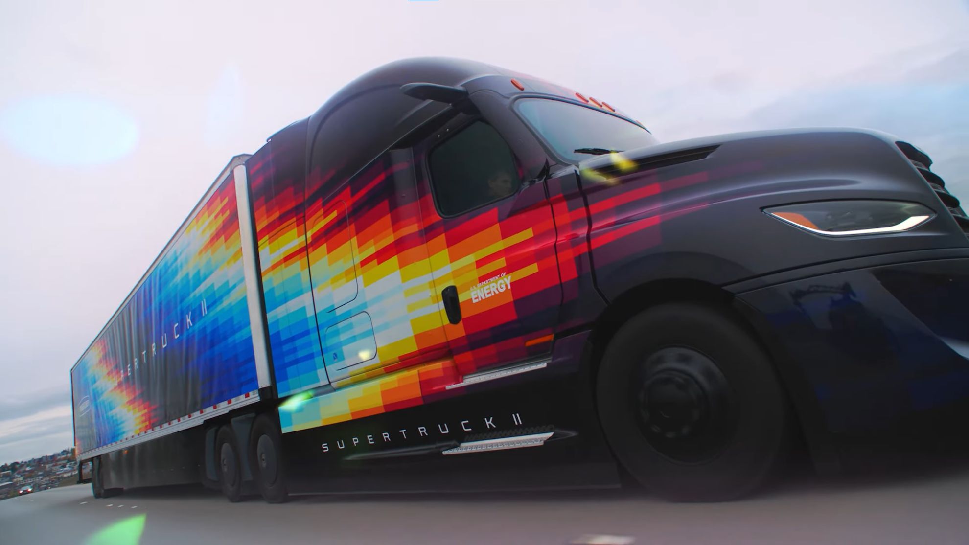 Freightliner's New SuperTruck II Concept Notably Improves Efficiency  Through Aerodynamics - autoevolution