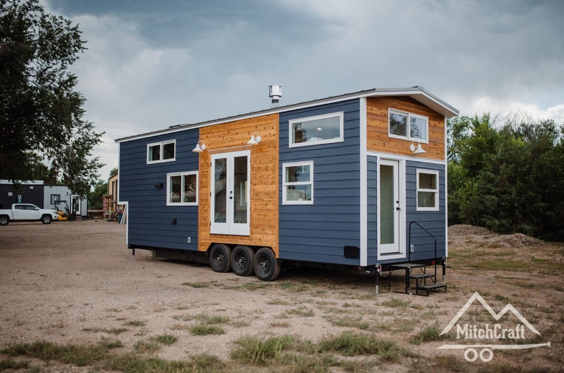 https://s1.cdn.autoevolution.com/images/news/gallery/functional-30-foot-tiny-home-packs-all-the-amenities-you-need-to-live-comfortably_2.jpg