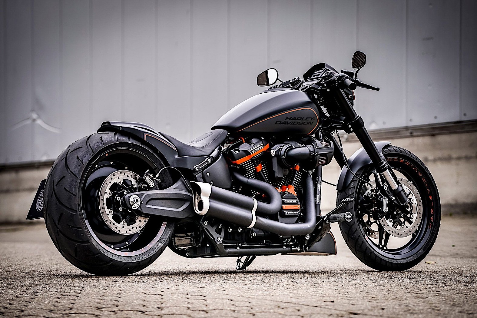 Harley-Davidson Black Rebel Is a Full Custom Thunderbike ...