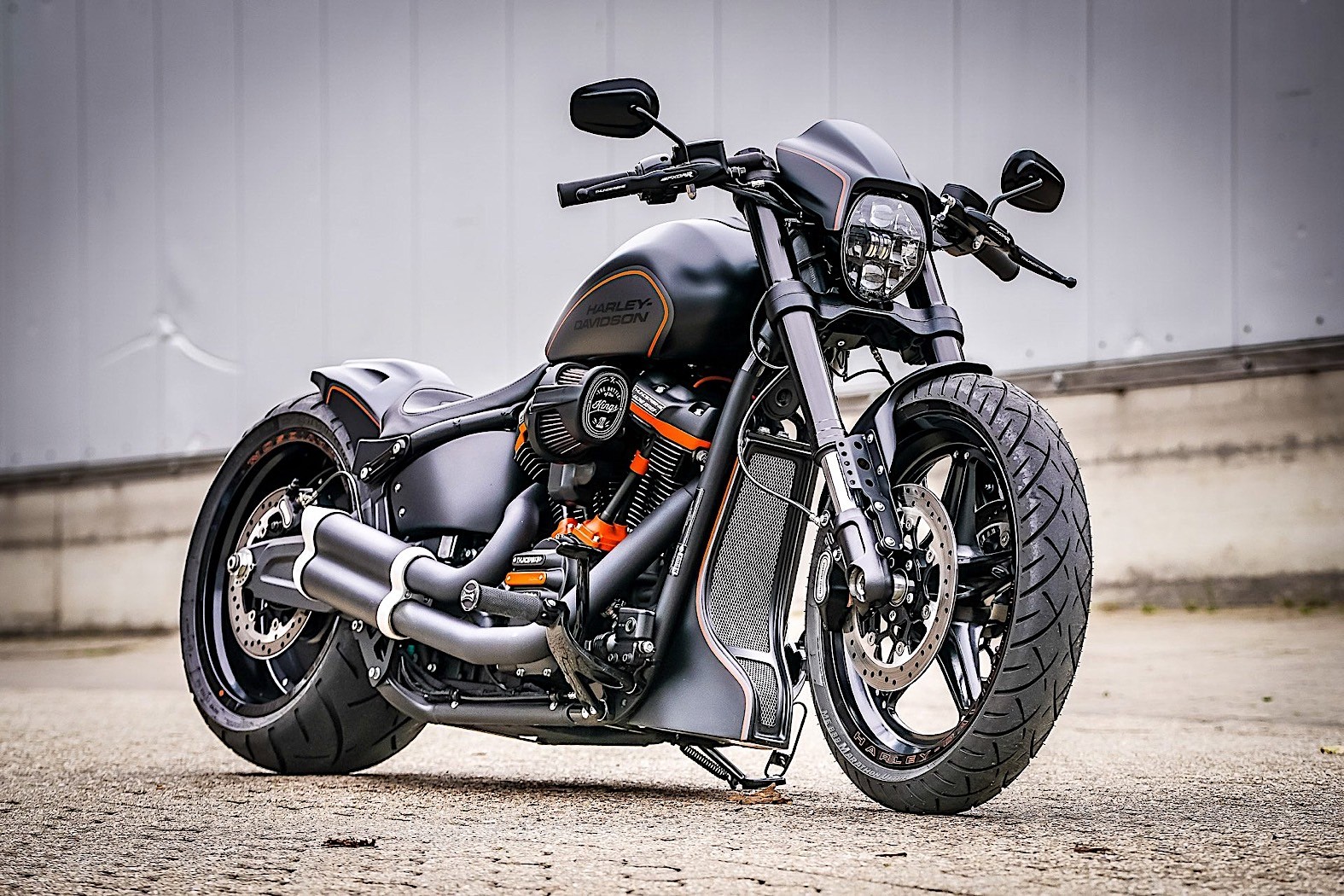 HarleyDavidson Black Rebel Is a Full Custom Thunderbike autoevolution
