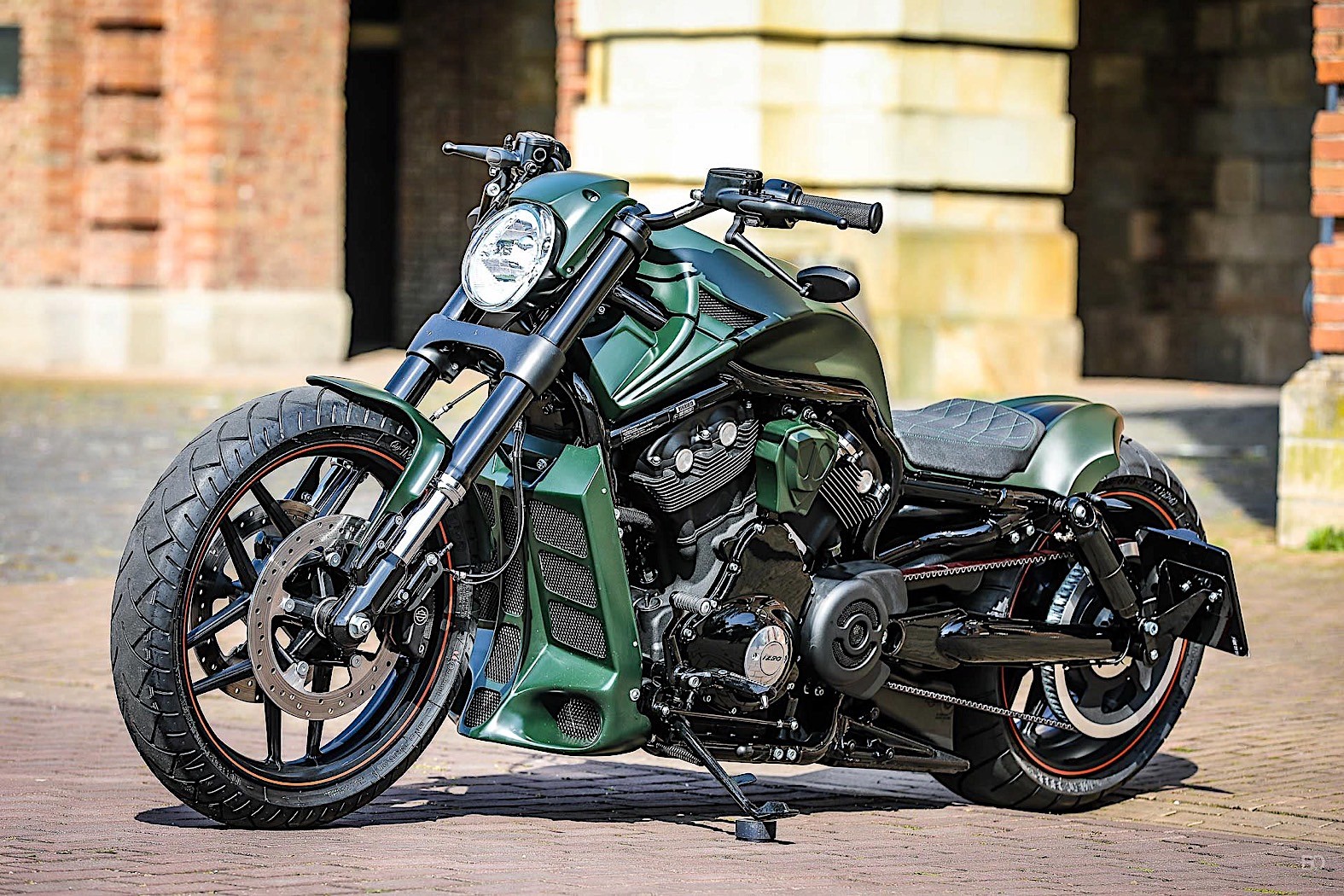 Harley-Davidson Green Poison Night Rod Is Red Devil's Sidekick -  autoevolution