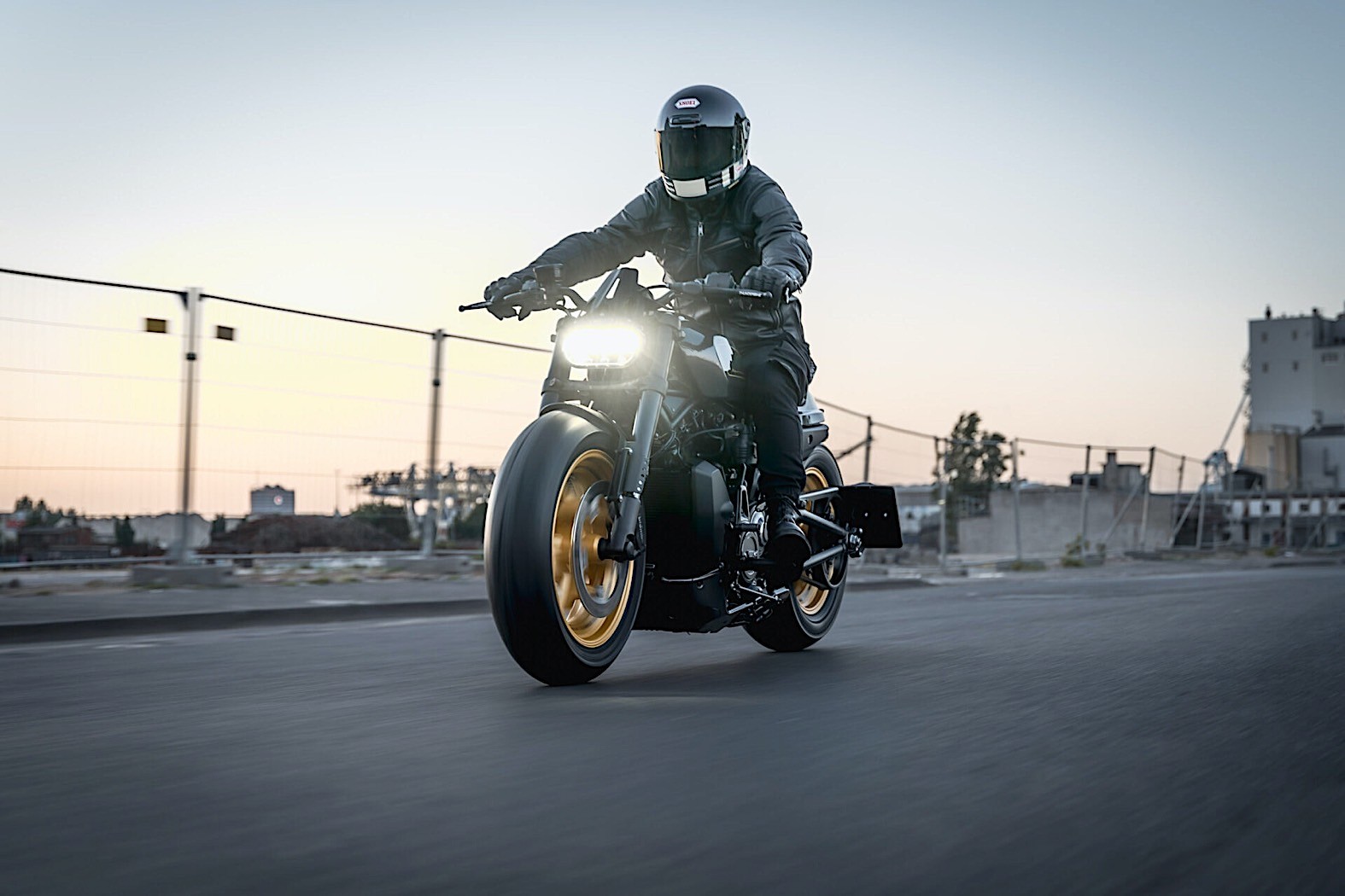 Harley-Davidson P-Type Is the New Sportster in Mean Black and Yellow ...