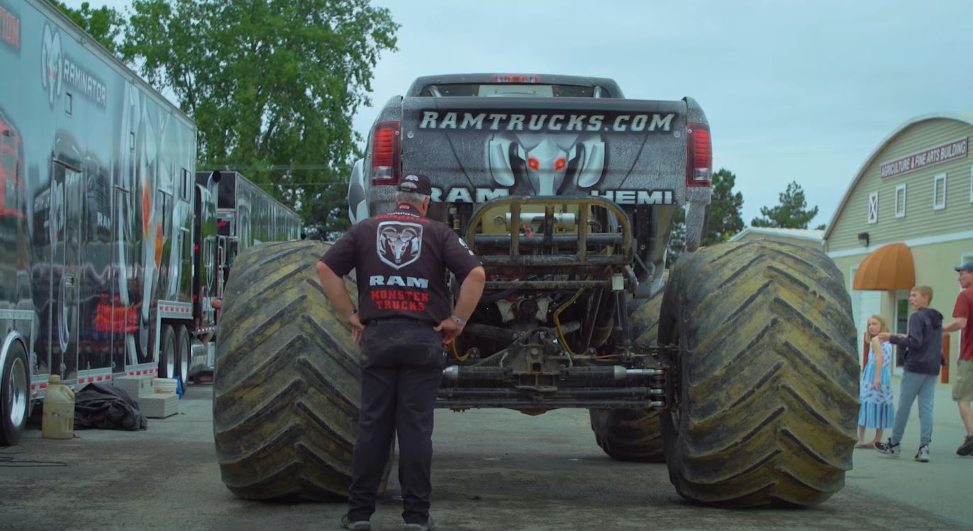 Here Is Raminator A 2 000hp Monster Truck That S Made To Break Records Autoevolution
