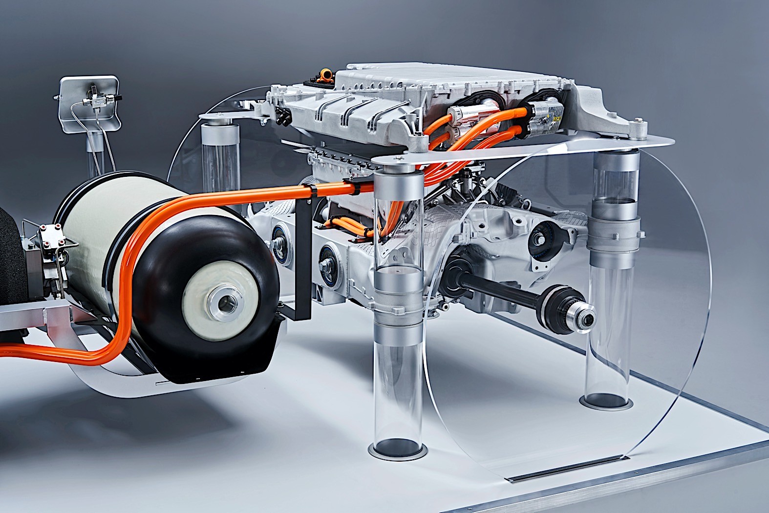 Here's the First Look at BMW's Hydrogen Fuel Cell Powertrain