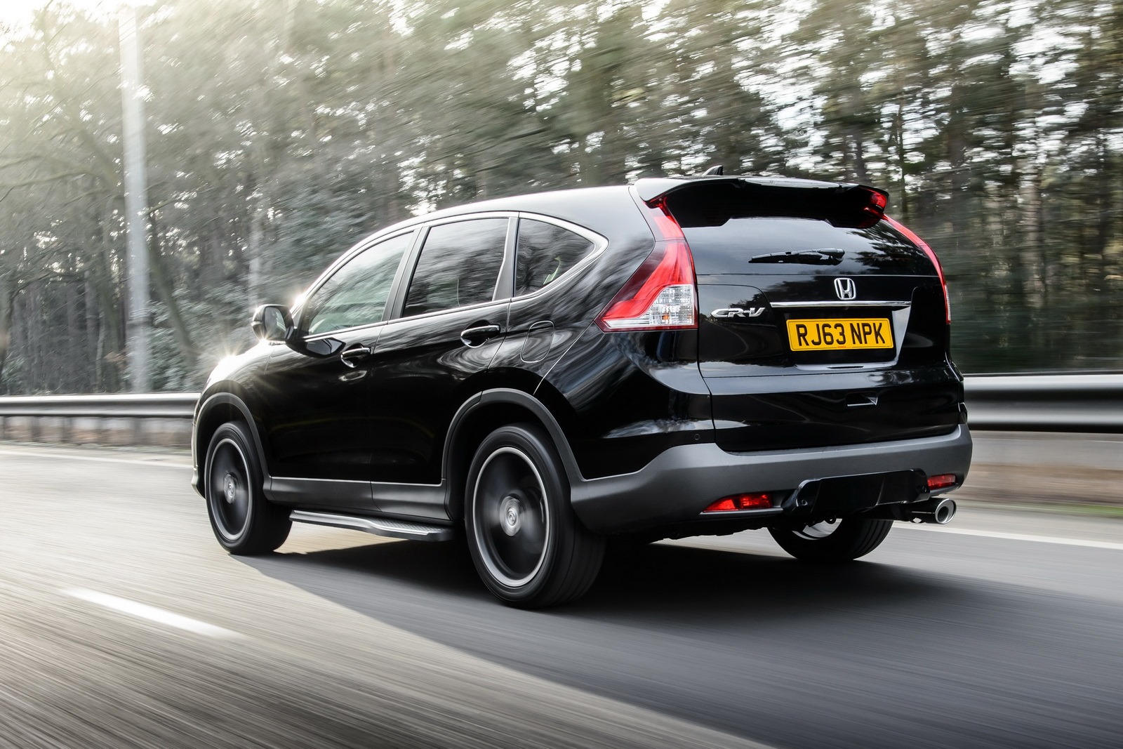 Honda Cr V Black Edition And White Edition Launched In The Uk