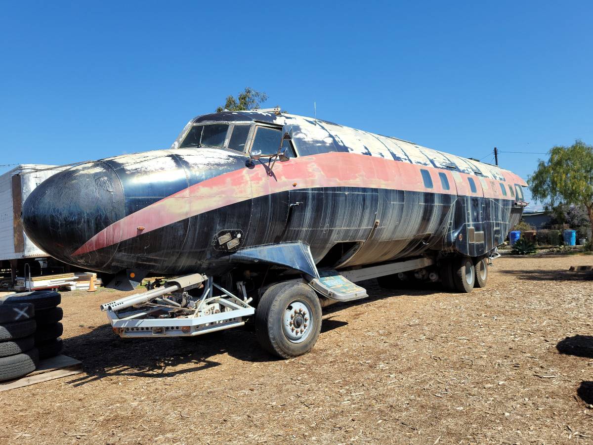 Instead of Recycling Vintage Airliners, Why Not Turn Them Into RVs