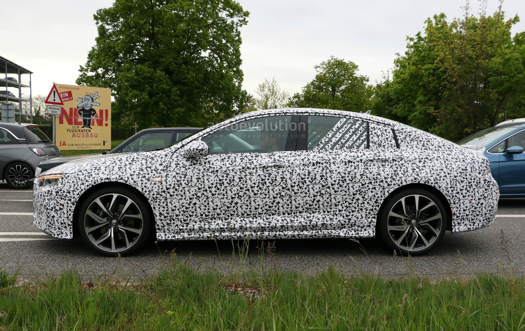 [Imagen: is-this-the-all-new-opel-insignia-opc-vx...ting_3.jpg]